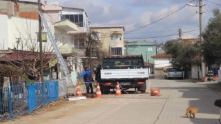 Sarkan kablo motosiklet sürücüsünün boğazını kesti, ölümden döndü