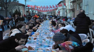 Sazova Mahallesinin Mevlid-i Şerif programı binlerce kişinin katılımıyla gerçekleştirildi