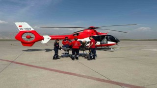 Şırnakta kalp yetmezliği olan hasta ambulans helikopterle Diyarbakıra sevk edildi