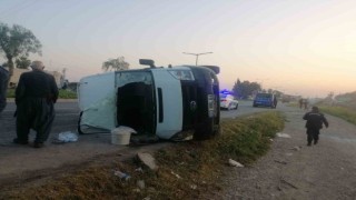 Tarım işçilerini taşıyan minibüs ile kamyonet çarpıştı: 6 yaralı