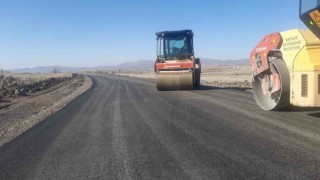 Taşhanı merkeze bağlayacak yolda çalışmalar devam ediyor