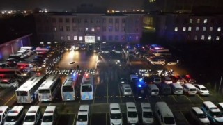 Torbacılar çatıdan kaçtı... Gardıropta yakalandı...