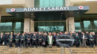 Trabzonlu avukatlardan, Fenerbahçe maçı sonrası yaşanan tutuklamalara sessiz protesto