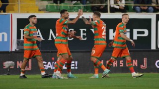 Trendyol Süper Lig: Alanyaspor: 2 - Trabzonspor: 0 (İlk yarı)