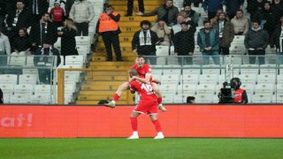 Trendyol Süper Lig: Beşiktaş: 0 - Antalyaspor: 1 (Maç devam ediyor)