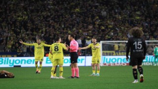 Trendyol Süper Lig: Hatayspor: 0 - Fenerbahçe: 2 (İlk yarı)