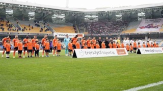 Trendyol Süper Lig: RAMS Başakşehir: 0 - Samsunspor: 0 (İlk yarı)