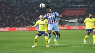 Trendyol Süper Lig: Trabzonspor: 0 - Fenerbahçe: 2 (İlk yarı)