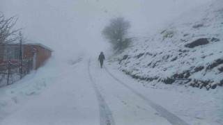 Tuncelinin yüksek kesimlerinde kar yağışı etkili olmaya başladı