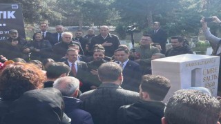 Türk Halk müziği sanatçısı Emre Saltık, vefatının 7. yılında Filistinde barış mesajıyla anıldı