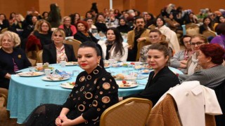 Tütüncü, emekçi kadınlar buluşmasında
