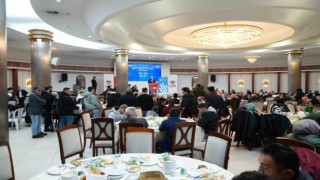 Ümraniye Belediye Başkanı Yıldırım, vatandaşlar ile iftar yemeğinde buluştu
