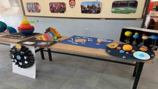 Üniversitesi öğrencilerinden Kırık İlköğretim Okuluna ders materyali desteği