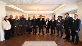Vali Aslan sağlıkçıları ağırladı