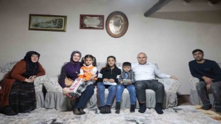 Vali Koç ve eşi, Polat ailesinin iftar sofrasına konuk oldular