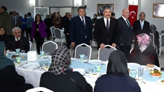 Vali Yılmaz, Huzurevi Sakinleriyle İftar Yaptı