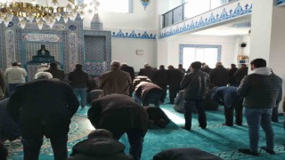 Vartoda Cuma namazı sonrası Filistinliler için dua edildi