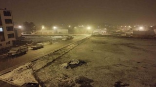 Vartoda kar yağışı: 20 köy yolu ulaşıma kapandı
