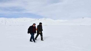 Veteriner ekip, Faraşin Yaylasında kalan besiciler için kilometrelerce yol gitti