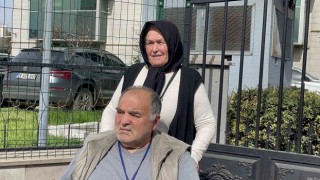 Yaşlı çifti babalık refleksiyle darp etmiş