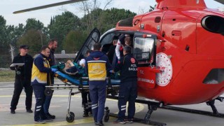 Yaşlı kadın ambulans helikopterle hastaneye sevk edildi