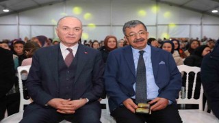 Yazar Hayati İnanç Düzcelilerle buluştu
