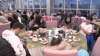 Yetim çocuklar, Tuzlada düzenlenen iftar programında bir araya geldi