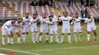 Yılmaz Vural yönetimindeki Menemen FK, play-off hattında