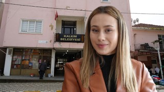 22 yaşındaki Zeynep Çelik, Türkiye'nin en genç kadın belediye başkanı oldu
