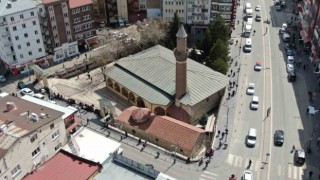 3 İslam güneşinden biri olan Şems-i Sivasi türbesi ziyaretçilerini ağırlıyor