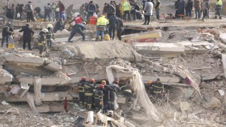 77 kişinin hayatını kaybettiği Serin-2 Apartmanının sanıkları hakim karşısına çıktı