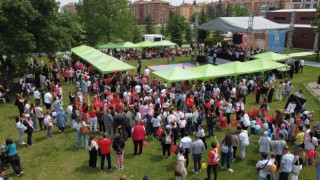 7den 70e herkes 23 Nisan coşkusunu Tepebaşında yaşadı
