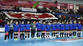 A Milli Kadın Hentbol Takımı, Karadağa mağlup oldu