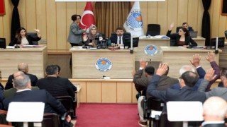 Akdeniz Belediyesi yeni dönemin ilk meclis toplantısını gerçekleştirdi