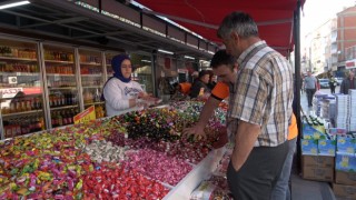 Aksarayda bayram şekerinin tatlı telaşı tezgahlarda