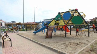 Alanya Belediyesinden Oba Mahallesine yeni çocuk parkı