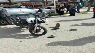 Alkollü motosiklet sürücüsü otomobille çarpıştı: 2 yaralı