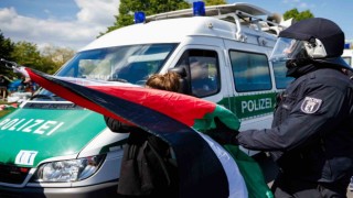 Alman polisi, Meclis önündeki Filistine destek kampını dağıttı