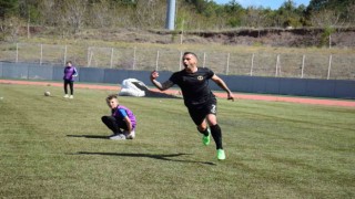 Anadolu Üniversitesi Spor Kulübü 3 puanı 3 golle aldı