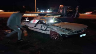 Ankarada yoldan çıkan araç takla attı: 4 yaralı