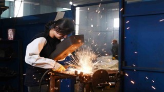 Antalya OSBden kadınlara özel çelik kaynakçılığı kursu