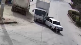 Ara sokağa dönmek isterken karşıdan gelen kamyonete çarptı