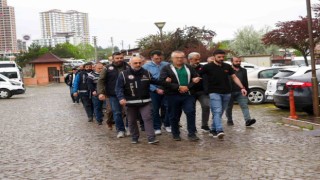 Aralarında eski il özel idaresi genel sekreteri ve hakim de bulunuyor: 24 şüpheli adliyeye sevk edildi