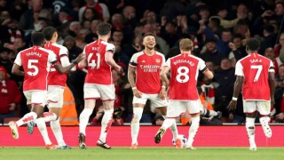 Arsenal, derbiyi 5 golle kazandı