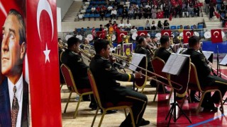 Askeri bando Hakkaride konser verdi