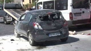 Ataşehirde servis aracı ile otomobil kafa kafaya çarpıştı: 3 yaralı