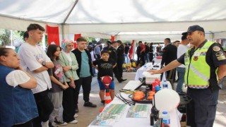 Aydında jandarma ekipleri öğrencilerle buluştu