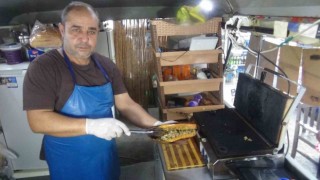 Ayvalıkın üç lezzeti Tostkoreç te buluştu