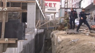 Bağcılarda yaklaşık 10 metre yükseklikten düşen işçi yaralandı