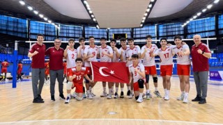 Bakan Baktan TVF Spor Lisesi Erkek Voleybol Takımı için tebrik mesajı